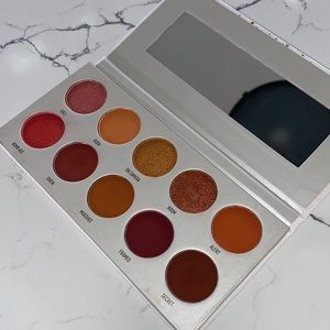 Morphe X Jaclyn Hill -Ring The Alarm Pallete